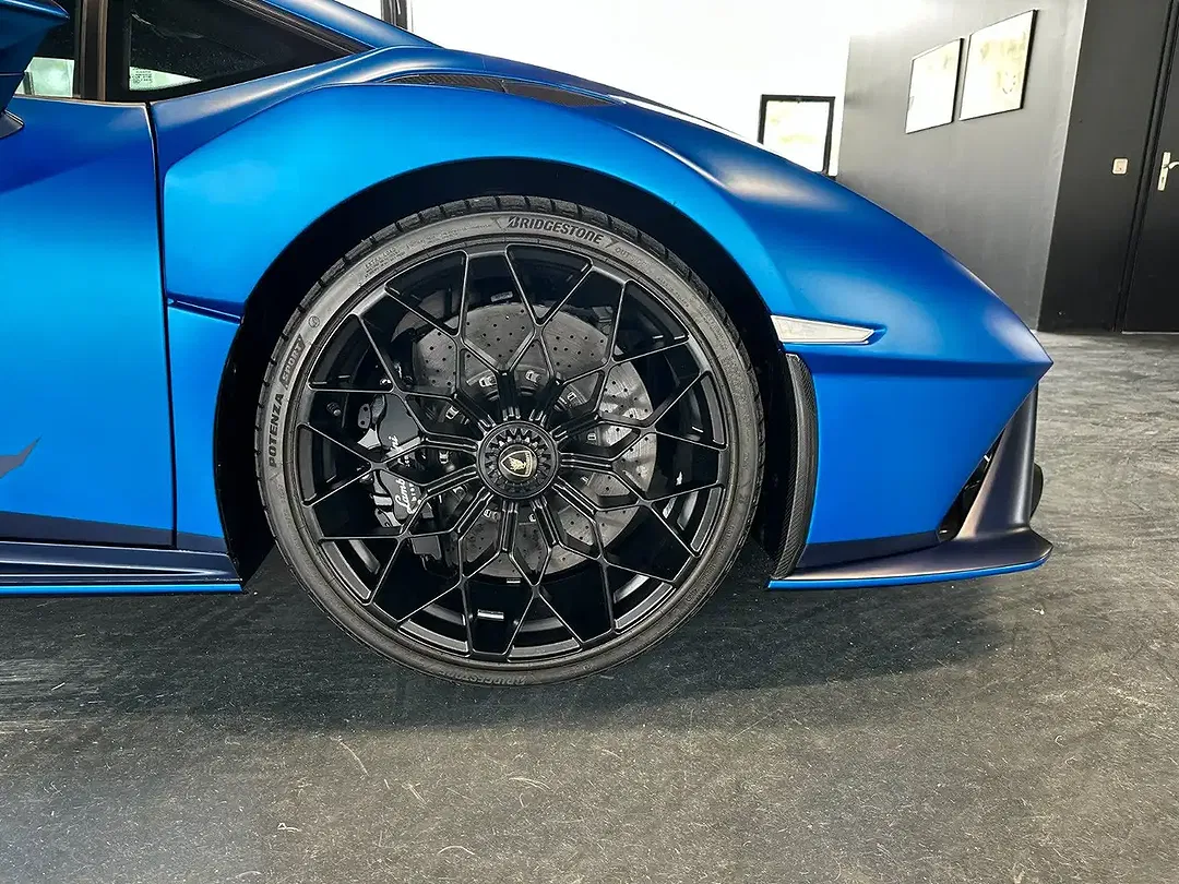 Lamborghini Huracán STO - Thumbnail 14