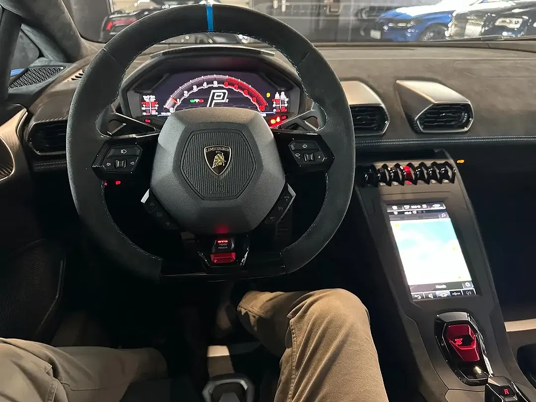 Lamborghini Huracán STO - Thumbnail 26