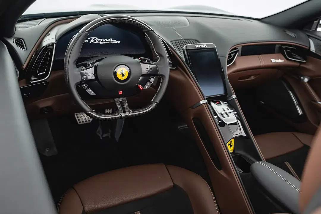 Ferrari Roma Spider - Thumbnail 12