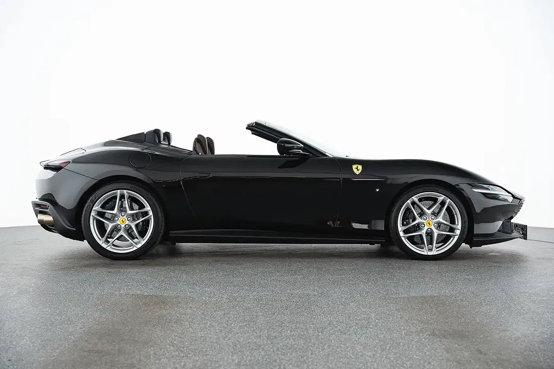 Ferrari Roma Spider - Thumbnail 4