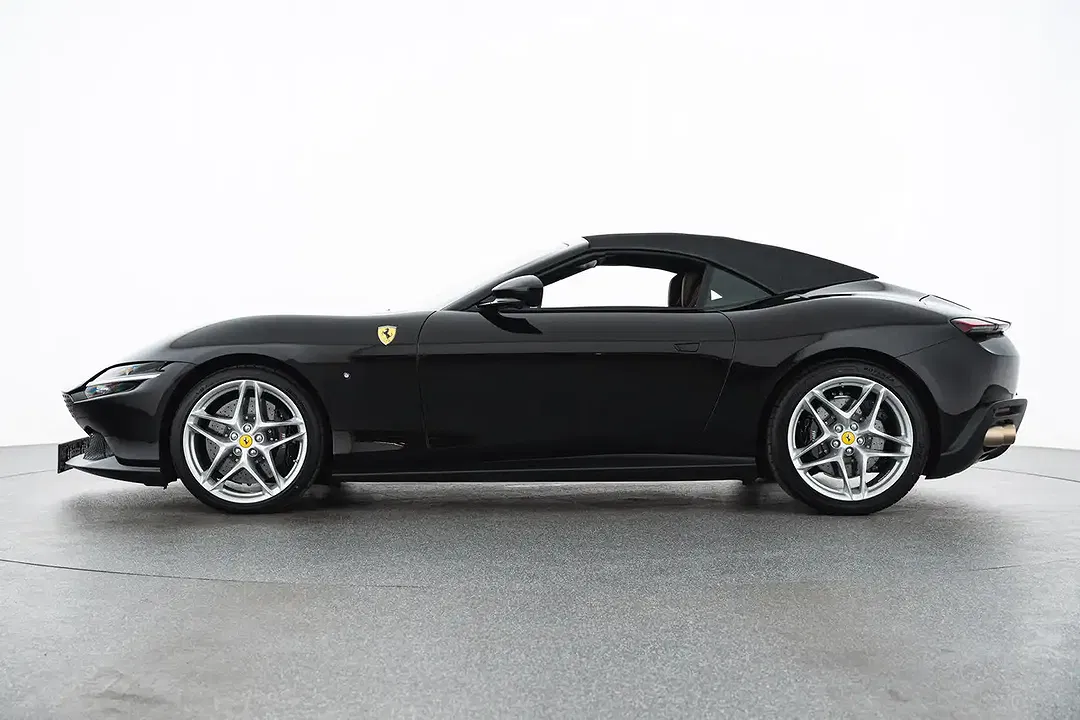 Ferrari Roma Spider - Thumbnail 8