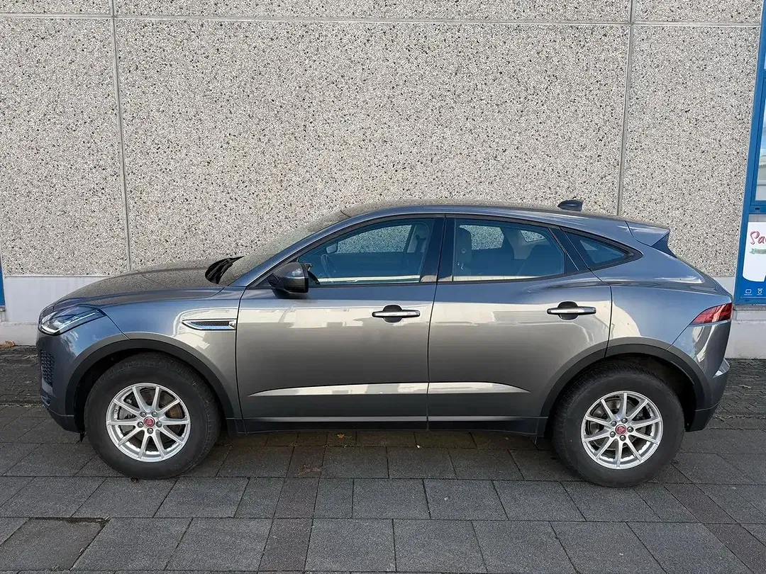 Jaguar E-Pace D150 - Thumbnail 10