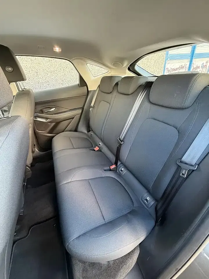 Jaguar E-Pace D150 - Thumbnail 14