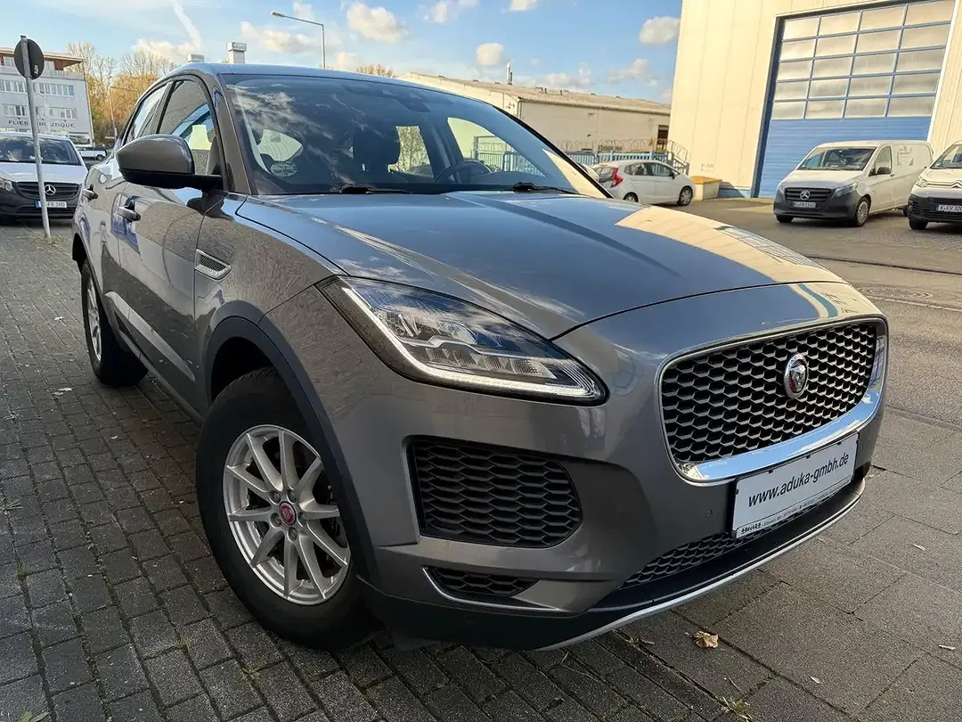 Jaguar E-Pace D150 - Thumbnail 5