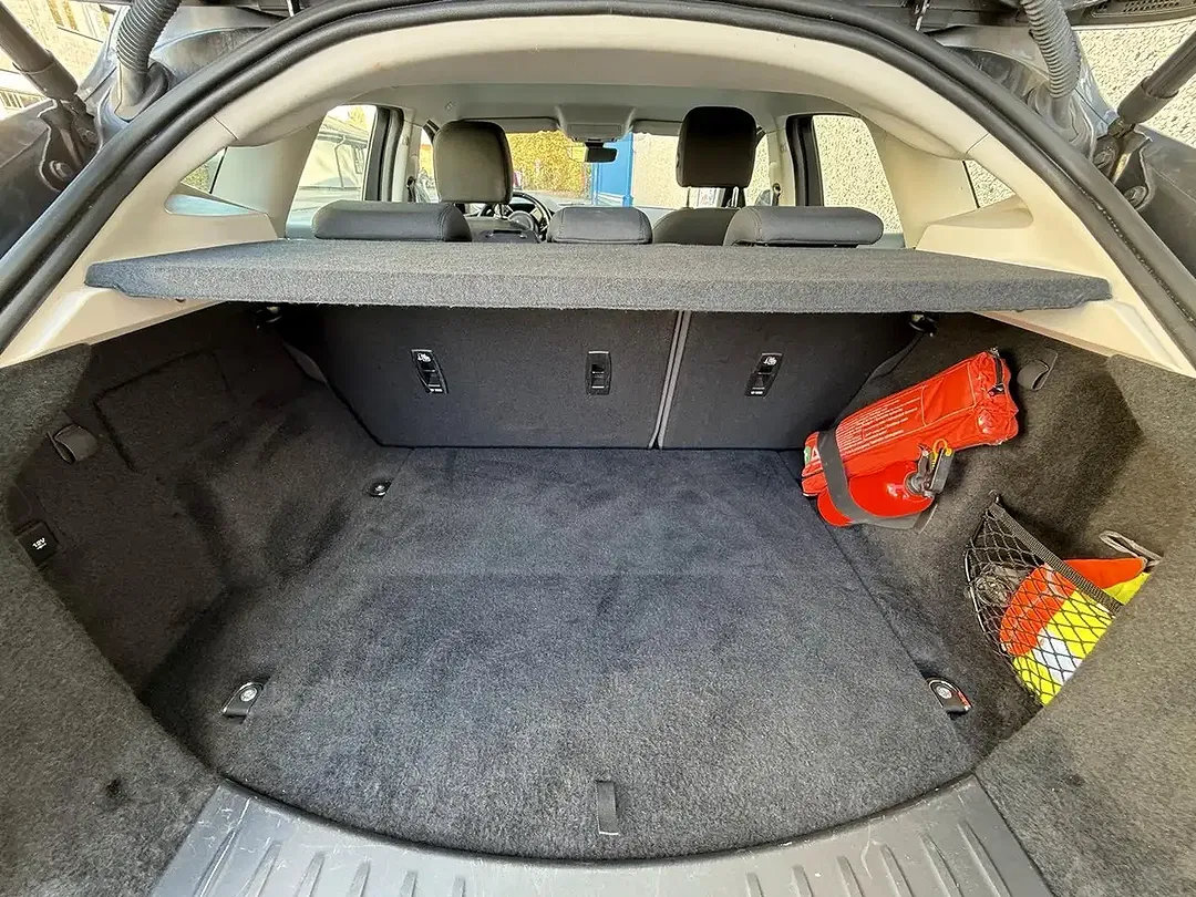 Jaguar E-Pace D150 - Thumbnail 7