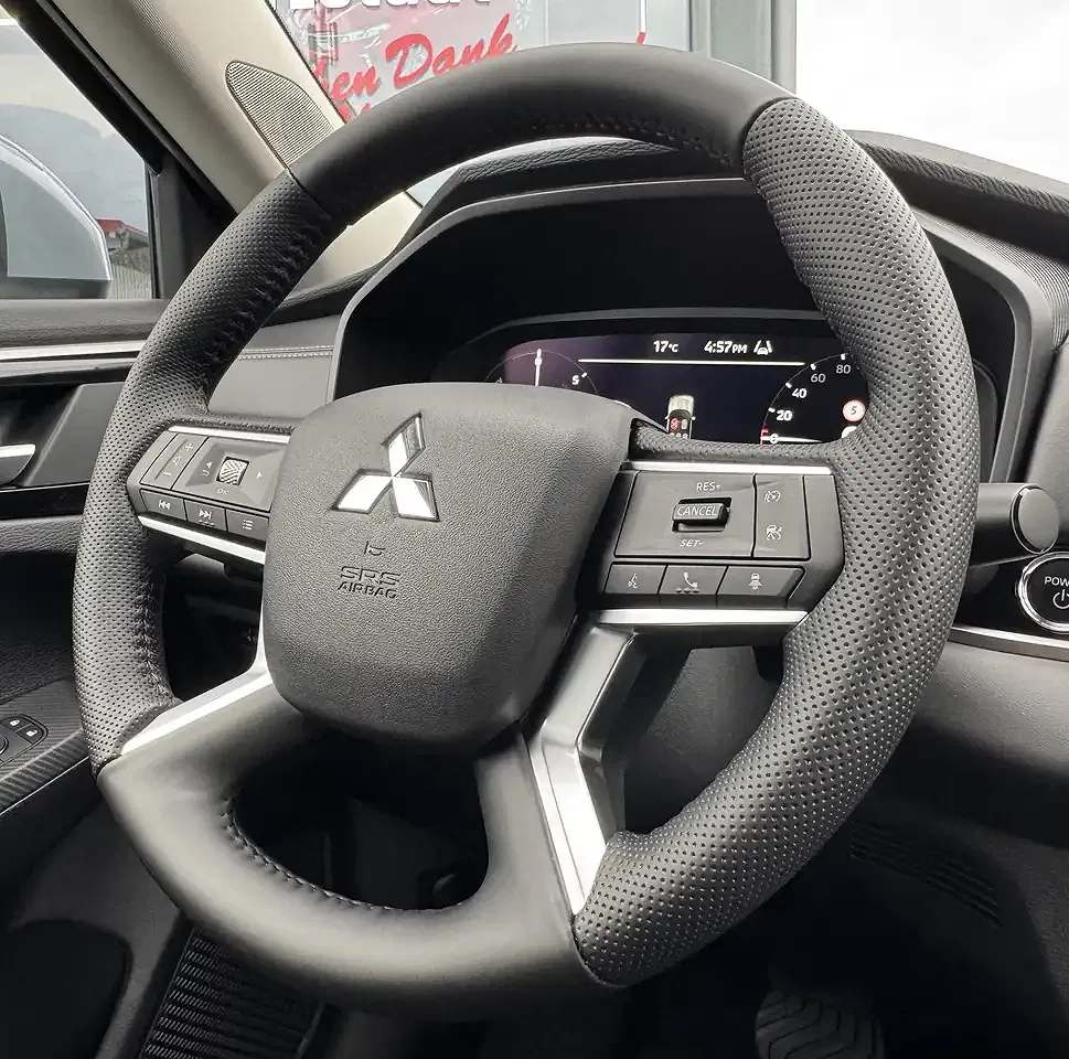 Mitsubishi Outlander 2.4 PHEV Plus - Thumbnail 13