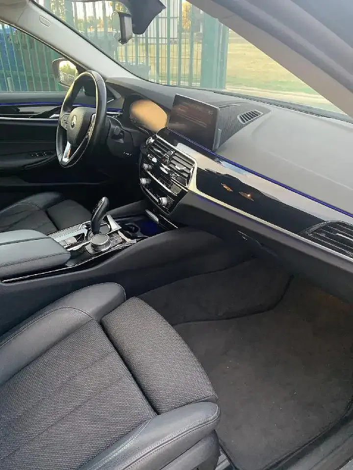 BMW 520 Sport Line - Thumbnail 11