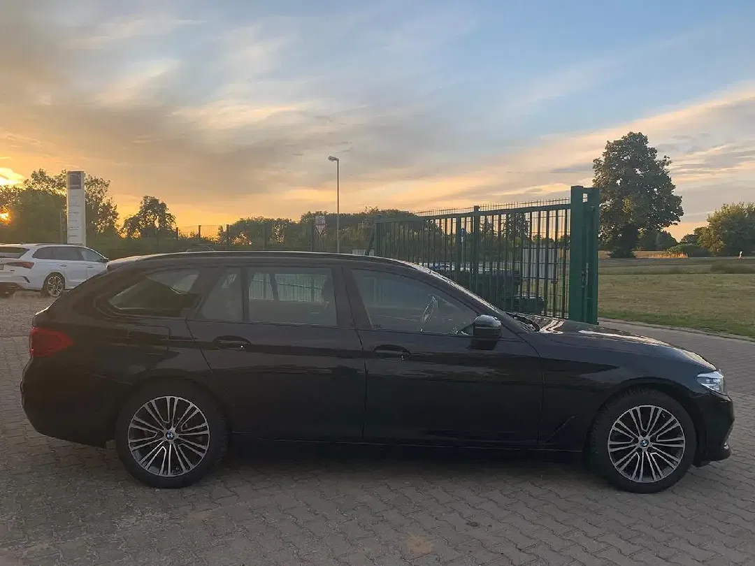 BMW 520 Sport Line - Thumbnail 5
