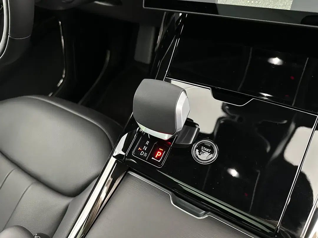 Land Rover Range Rover Sport 4x4 Dynamic SE - Thumbnail 12