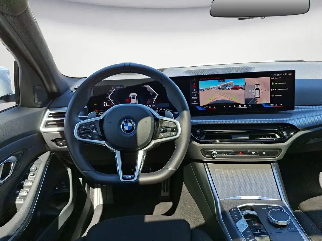 BMW 330 Touring M Sport - Thumbnail 11