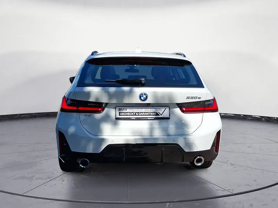 BMW 330 Touring M Sport - Thumbnail 4