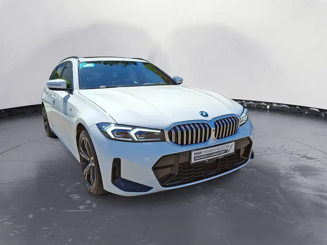 BMW 330 Touring M Sport - Thumbnail 8