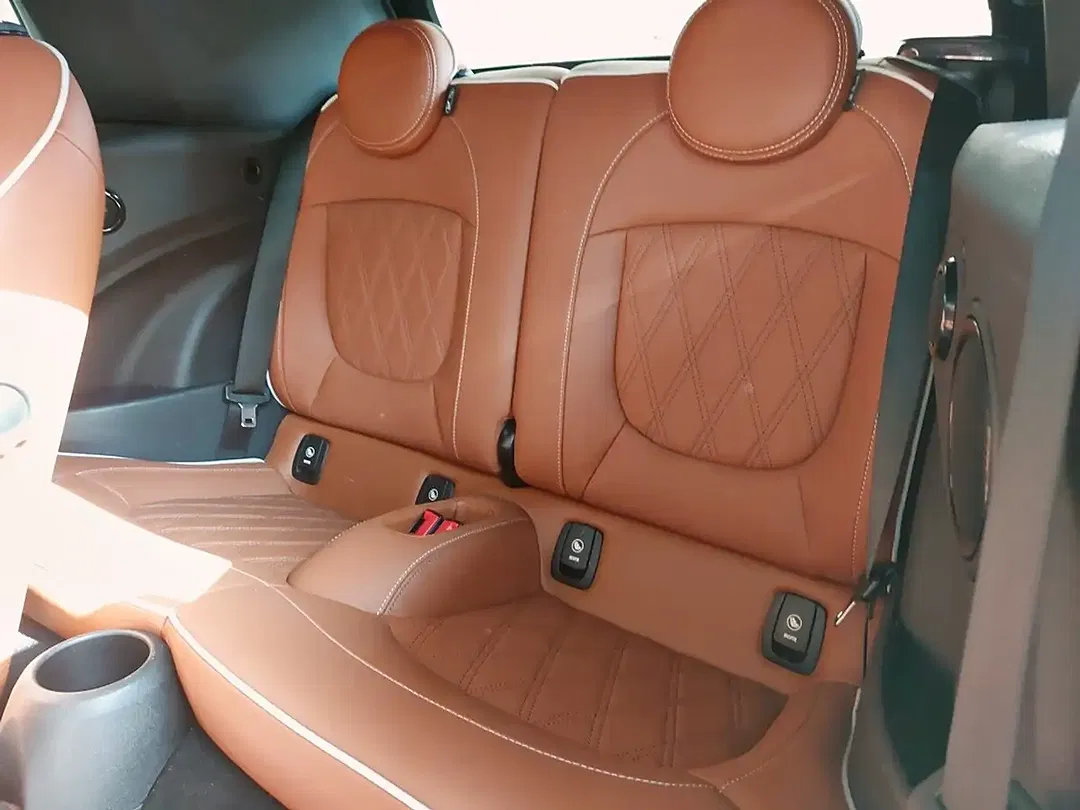 MINI Cooper Cabrio AUT - Thumbnail 10