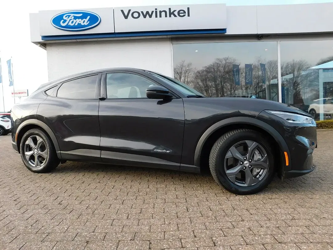 Ford Mustang Mach-E - Thumbnail 12