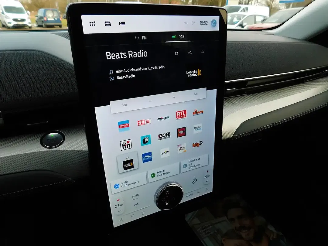 Ford Mustang Mach-E - Thumbnail 5