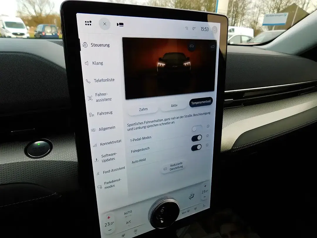 Ford Mustang Mach-E - Thumbnail 6