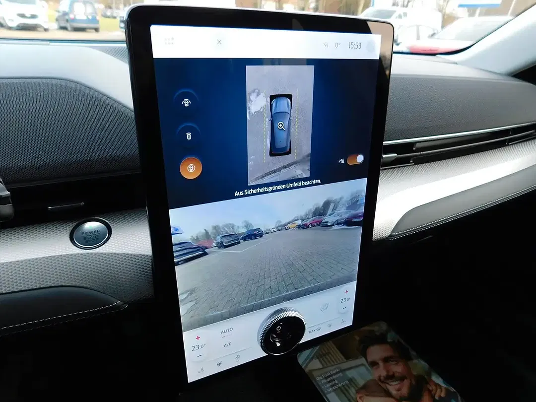 Ford Mustang Mach-E - Thumbnail 7