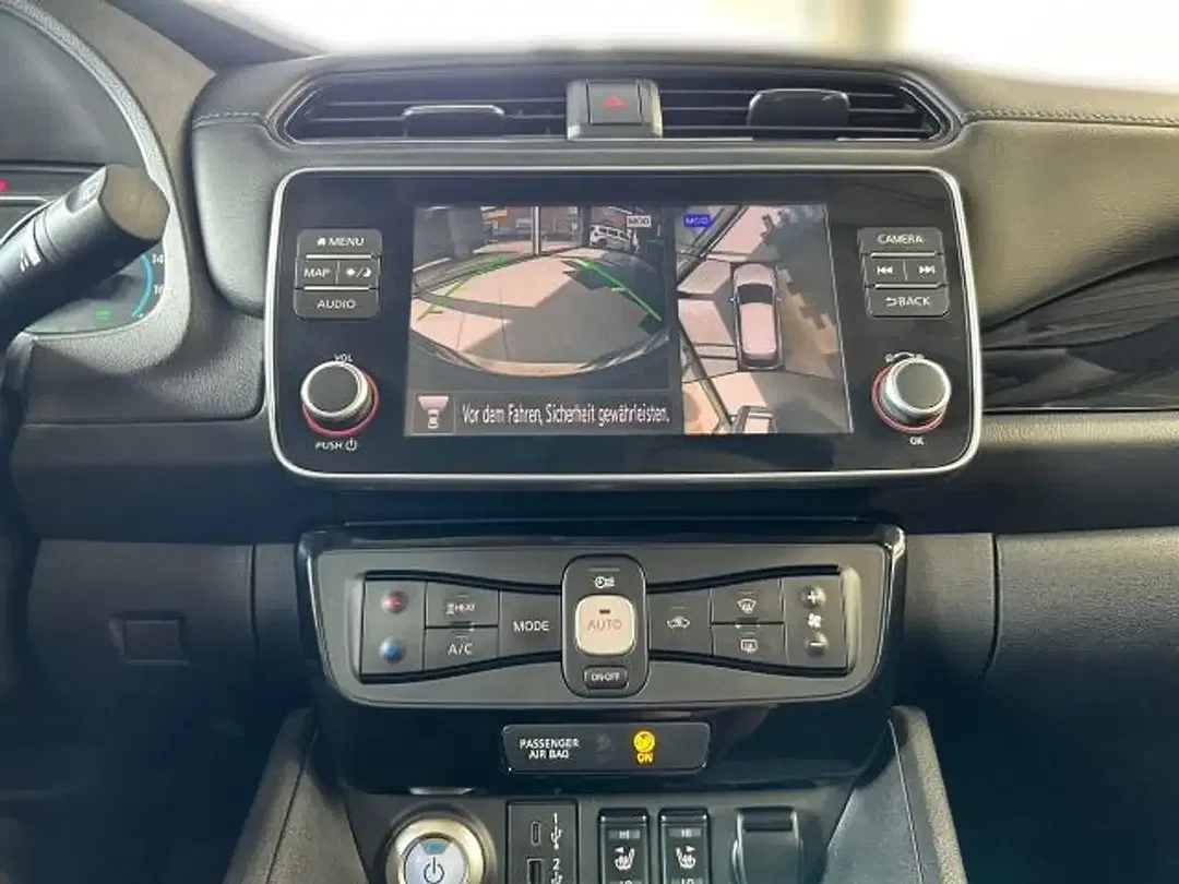 Nissan Leaf N-Connecta - Thumbnail 10