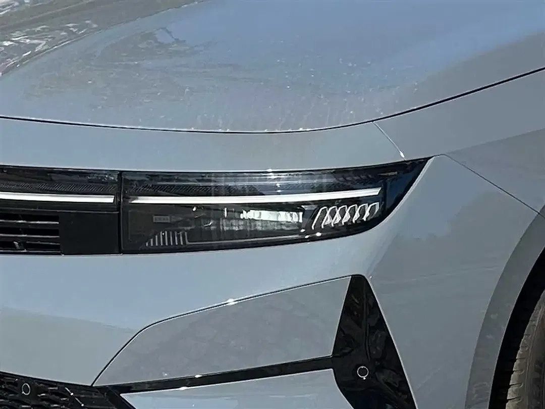 Opel Astra Edition - Thumbnail 7