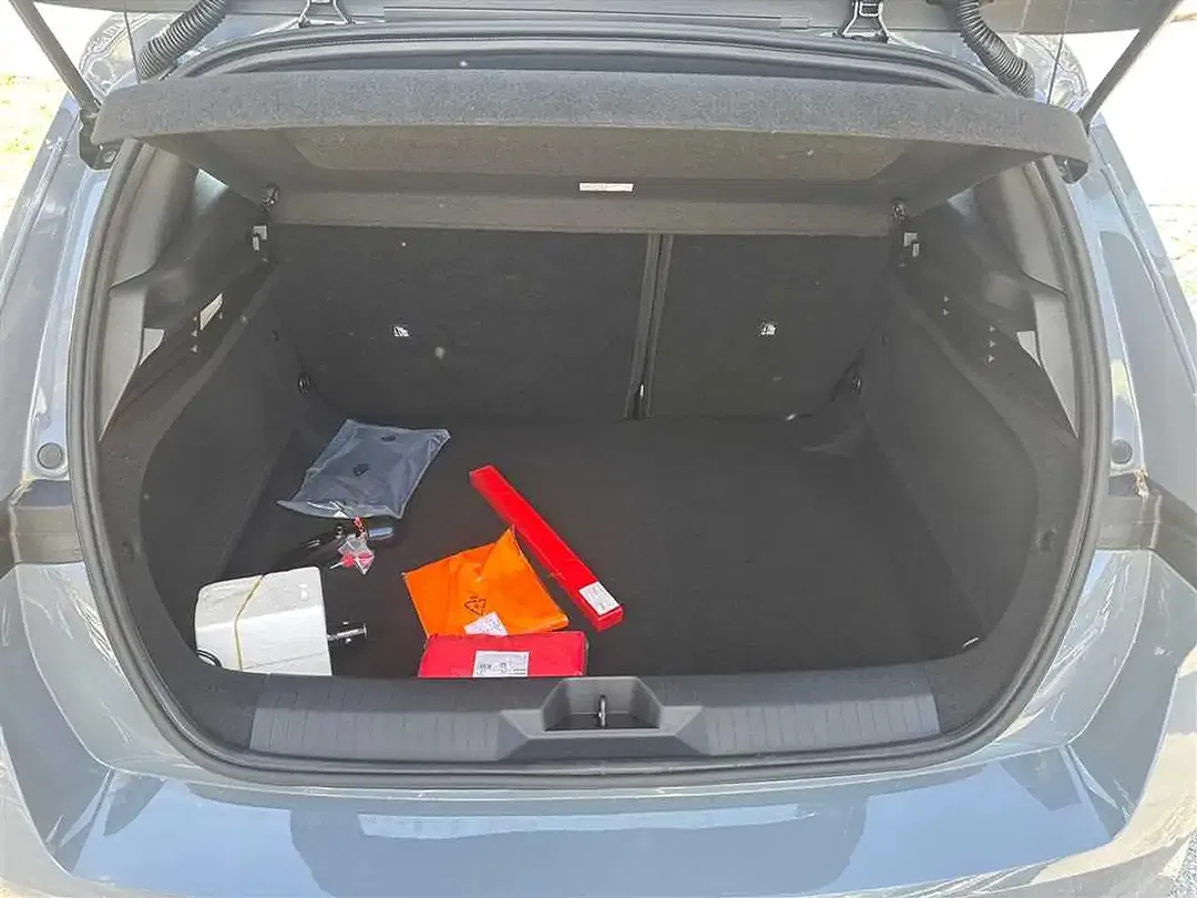 Opel Astra Edition - Thumbnail 9