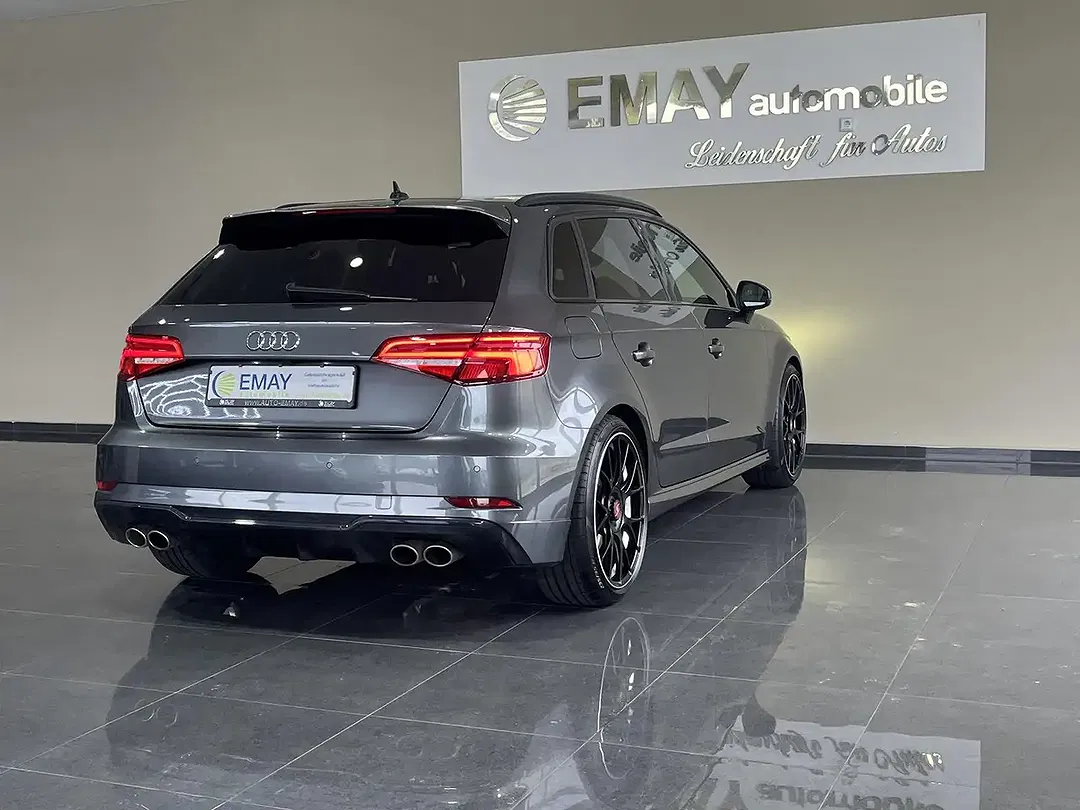 Audi S3 quattro Sportback - Thumbnail 6