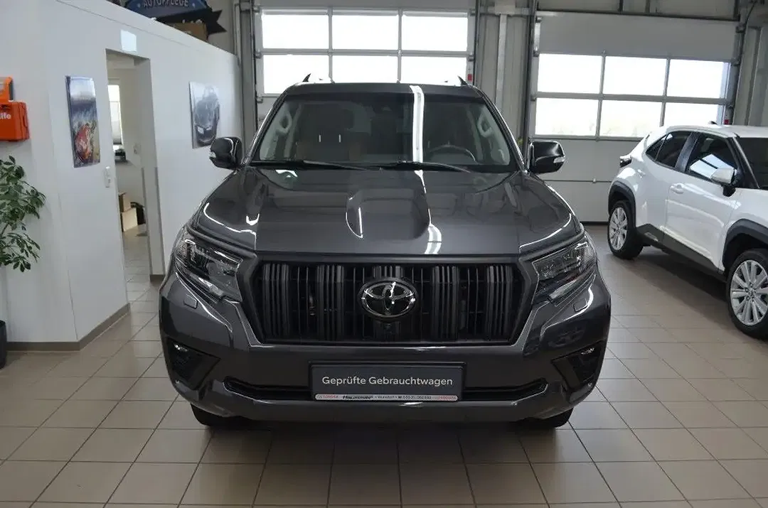 Toyota Land Cruiser 2.8 D-4D AUT - foto 2
