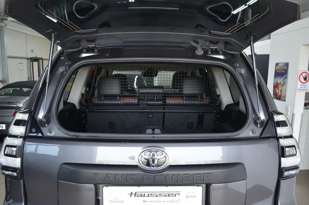 Toyota Land Cruiser 2.8 D-4D AUT - Thumbnail 5