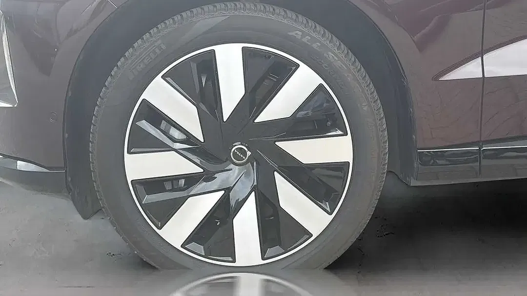 Volvo EX90 Twin Motor Ultra - Thumbnail 10