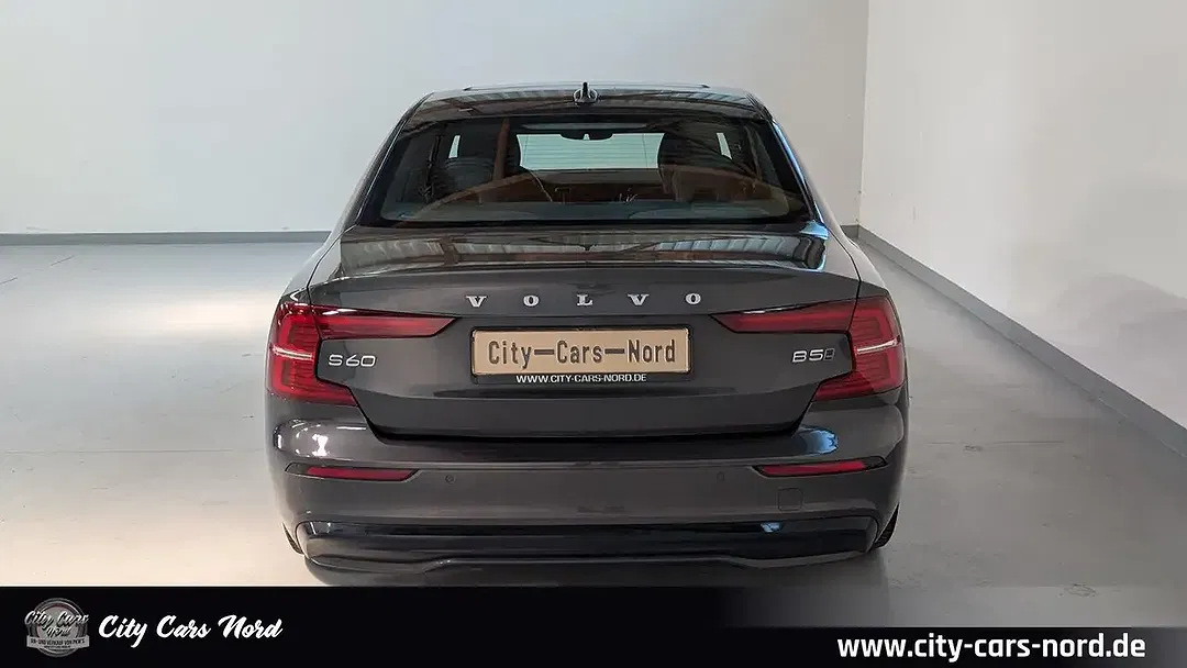 Volvo S60 AWD Ultimate Dark - Thumbnail 5