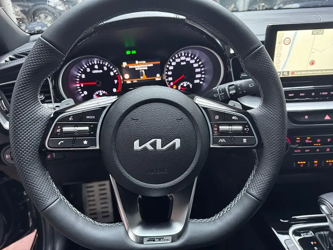 Kia Ceed SW / cee'd SW 1.5 DCT GT-Line - Thumbnail 17