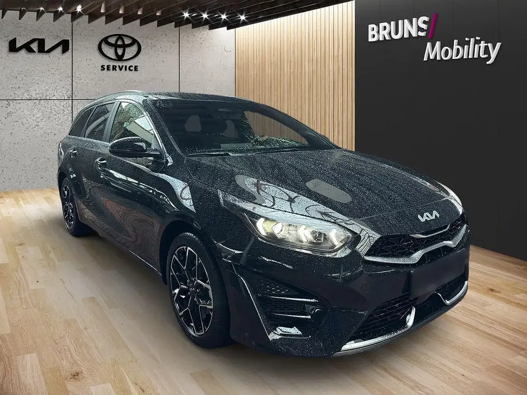 Kia Ceed SW / cee'd SW 1.5 DCT GT-Line - Thumbnail 3