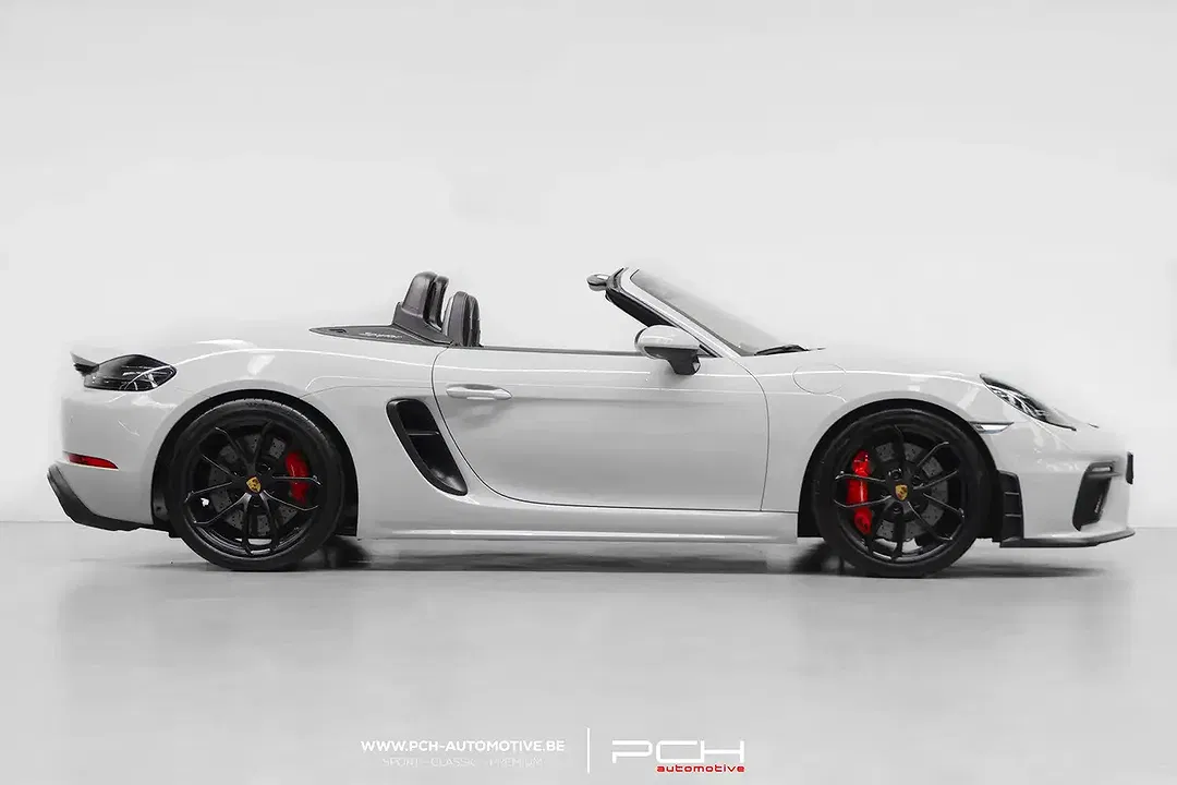 Porsche 718 Spyder 4.0 - Thumbnail 4