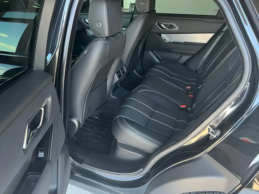 Land Rover Range Rover Velar R-Dynamic SE - Thumbnail 13
