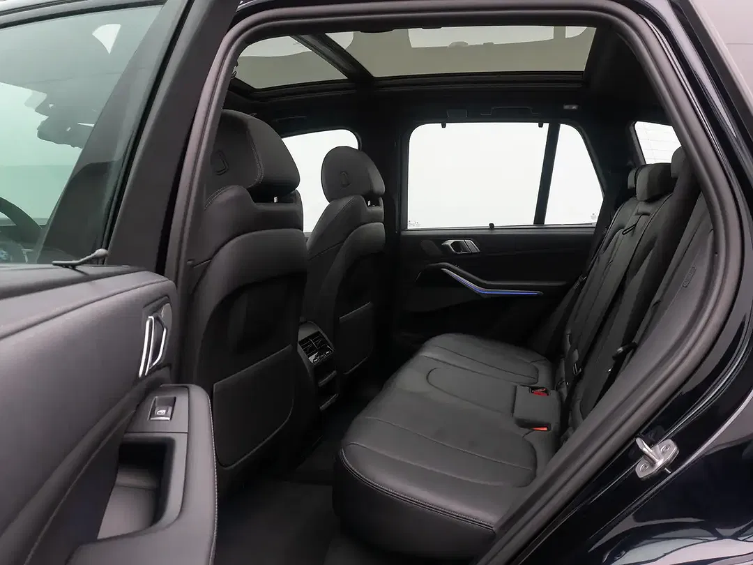 BMW X5 M - Thumbnail 25
