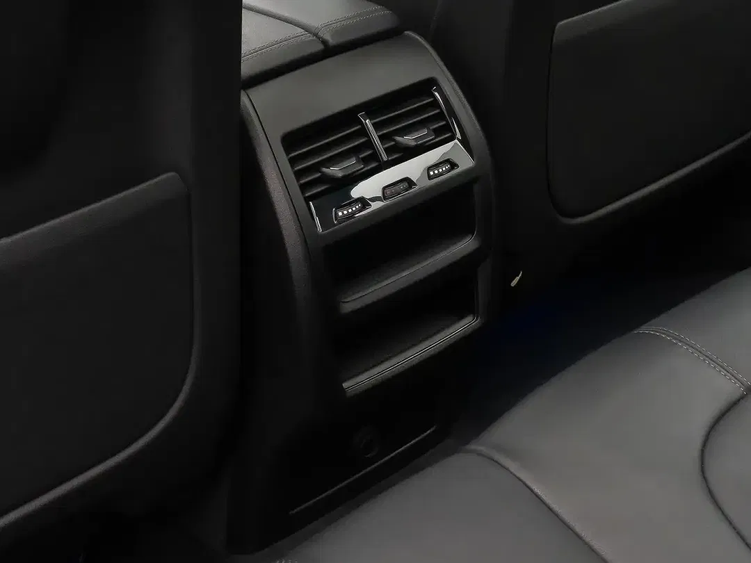 BMW X5 M - Thumbnail 27