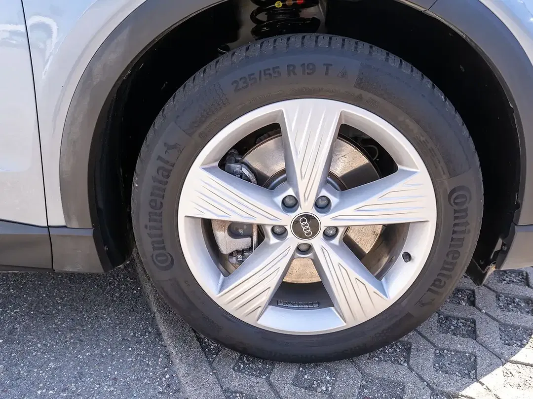 Audi Q4 e-tron 45 quattro - Thumbnail 8