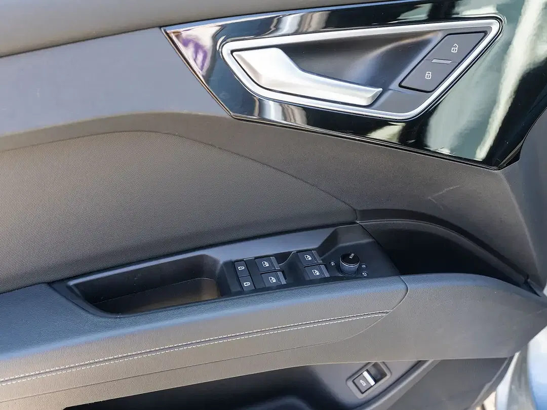 Audi Q4 e-tron 45 quattro - Thumbnail 9