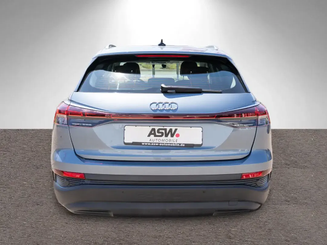 Audi Q4 e-tron 45 quattro - Thumbnail 4