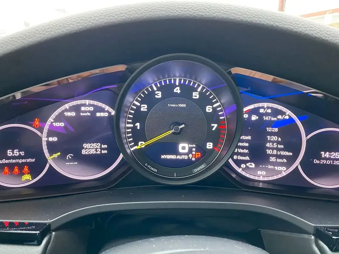 Porsche Cayenne E-Hybrid - Thumbnail 13