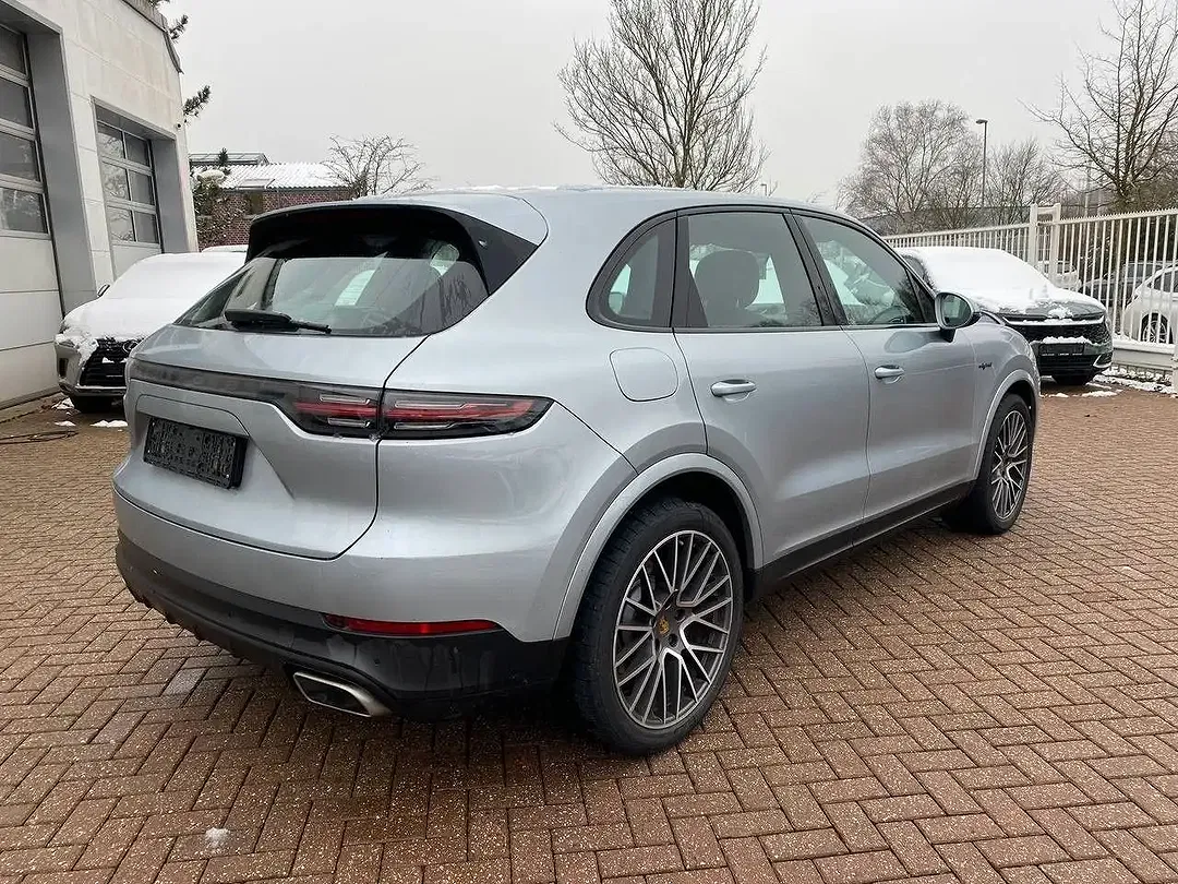 Porsche Cayenne E-Hybrid - Thumbnail 6