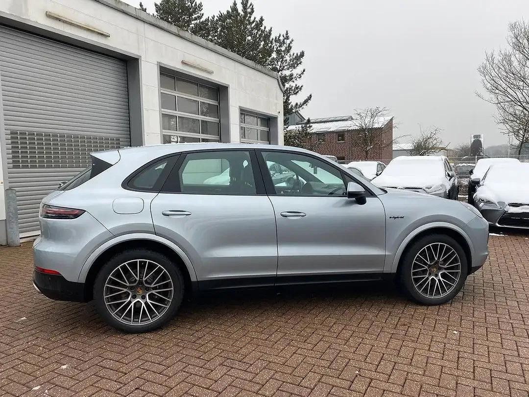 Porsche Cayenne E-Hybrid - Thumbnail 7