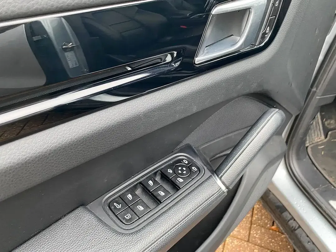 Porsche Cayenne E-Hybrid - Thumbnail 9
