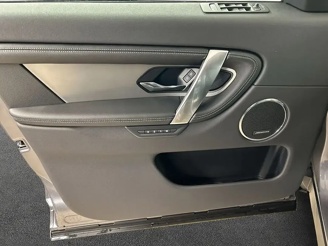 Land Rover Discovery Sport P270e Dynamic SE - Thumbnail 14