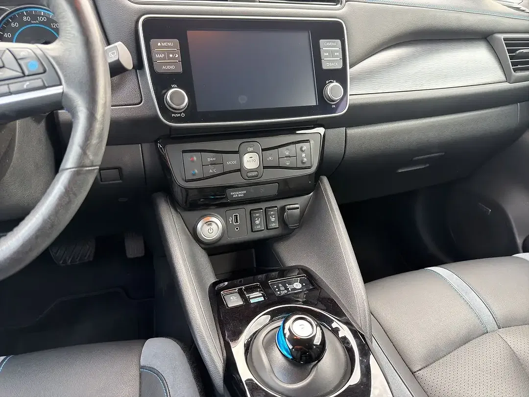 Nissan Leaf Tekna - Thumbnail 13