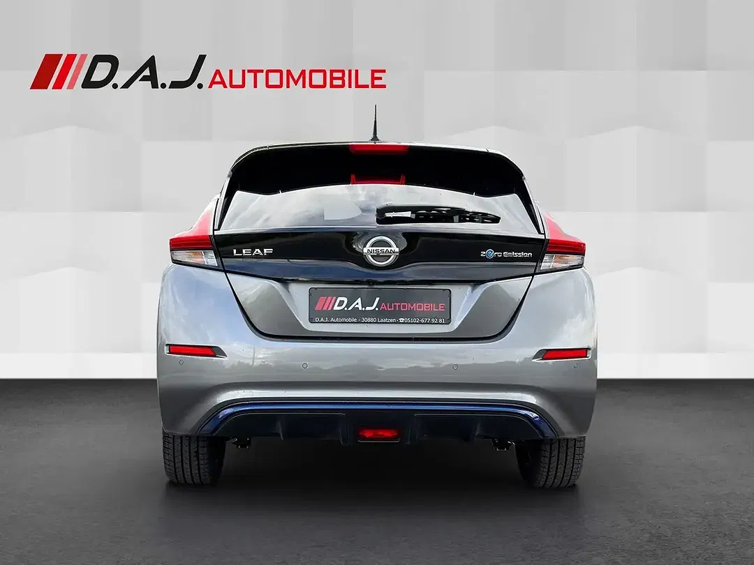 Nissan Leaf Tekna - Thumbnail 4