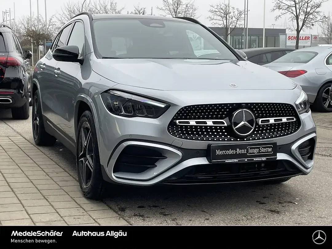 Mercedes-Benz GLA 200 AMG Night - Thumbnail 8