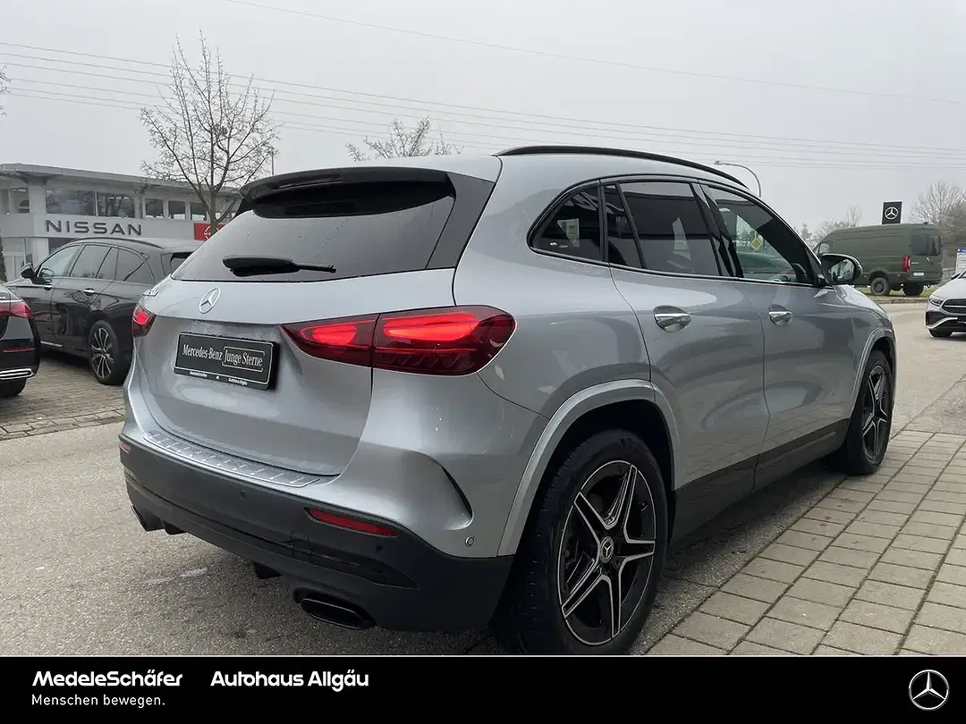 Mercedes-Benz GLA 200 AMG Night - Thumbnail 9