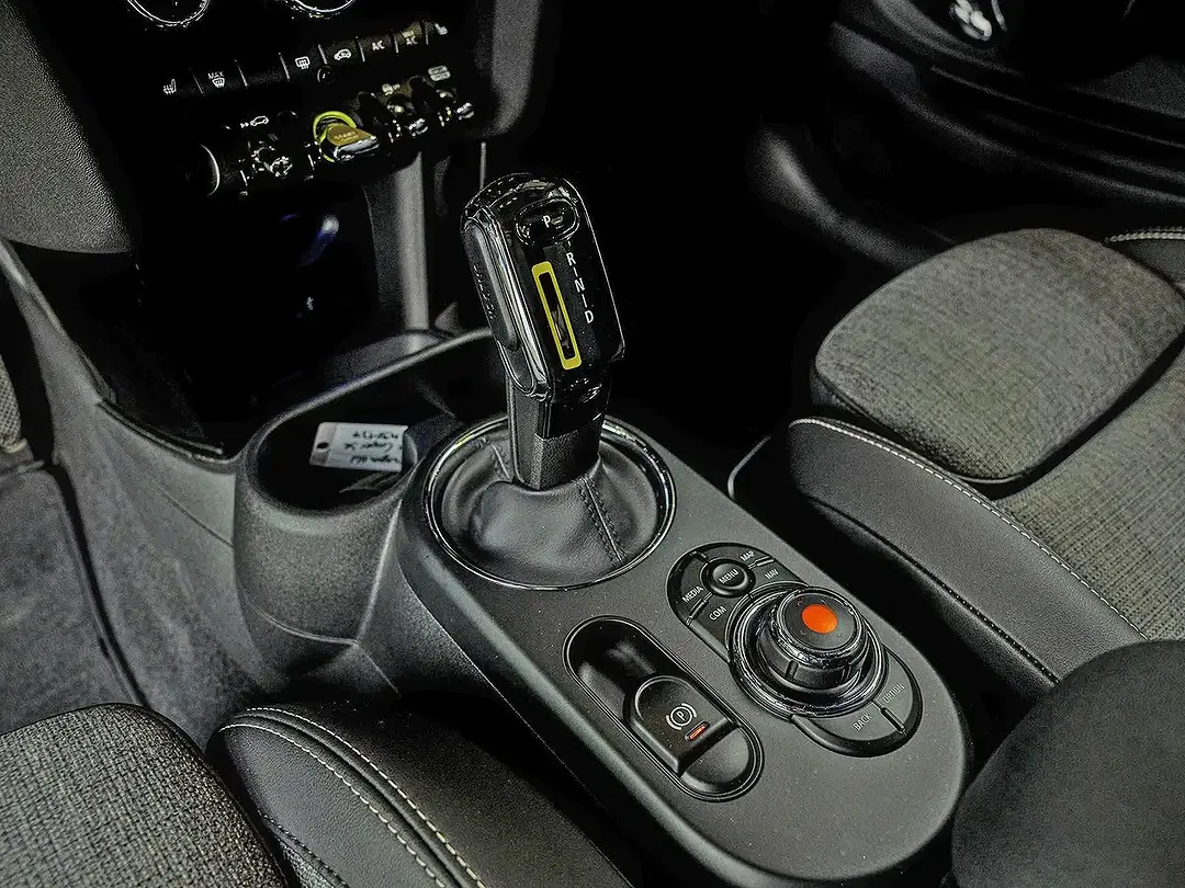 MINI Cooper SE - Thumbnail 11