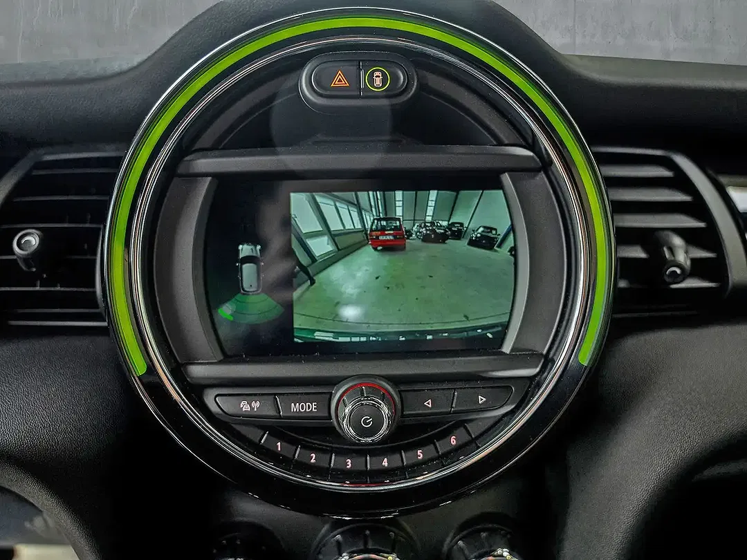 MINI Cooper SE - Thumbnail 14