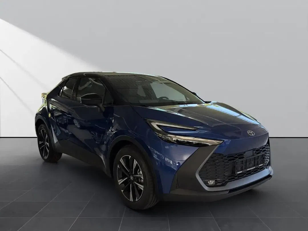 Toyota C-HR Hybrid Teamplayer - Thumbnail 3